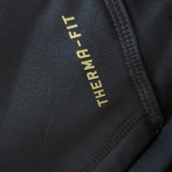 Patriots Nike therma fit hoodie - Picture 3 of 4